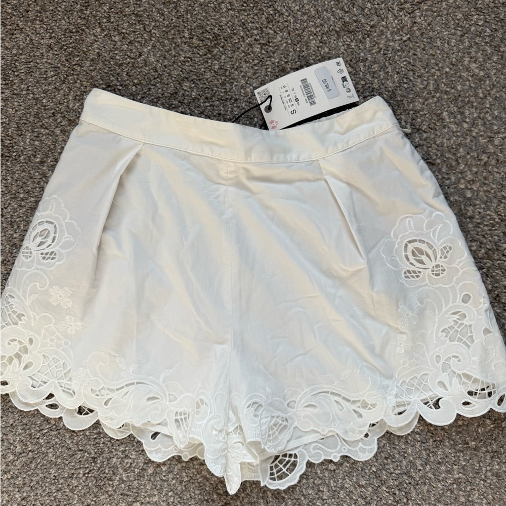 Zara Cream Lace Trim High Waist Shorts